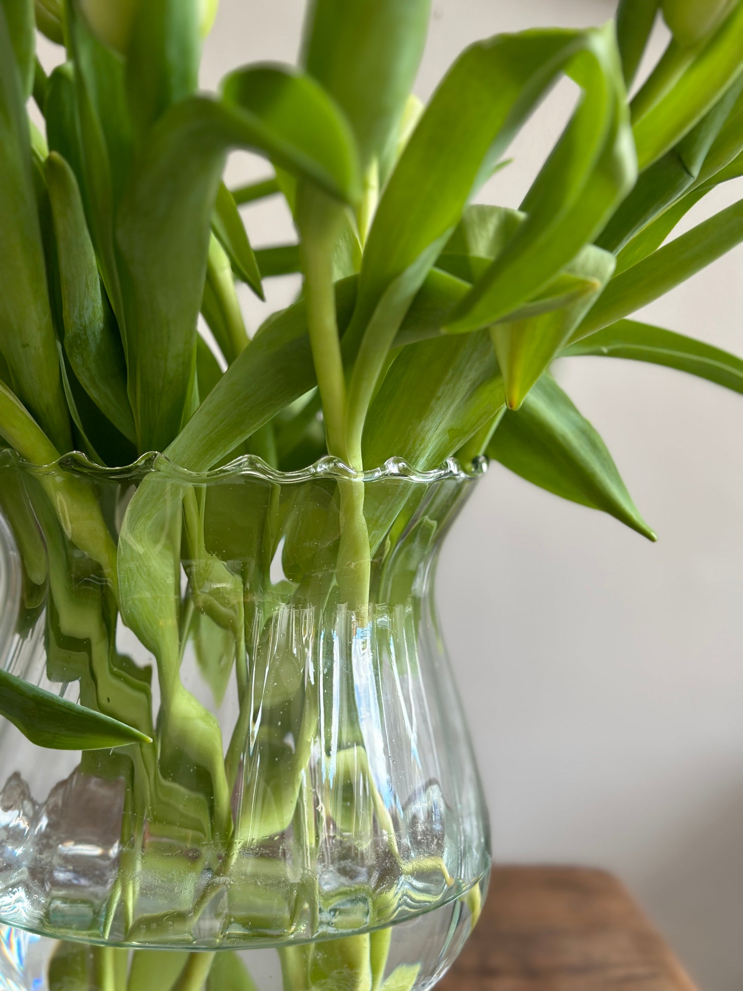 Swirl glasvase på fod