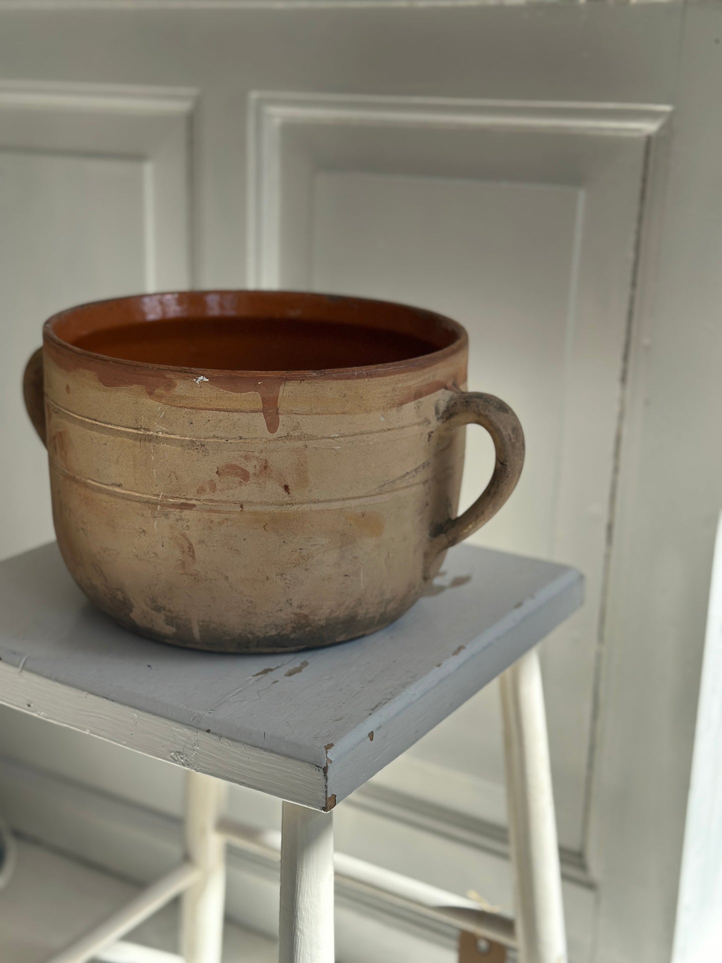 Lys krukke med håndtag