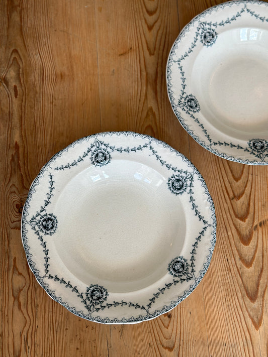 Dybe engelske tallerkner