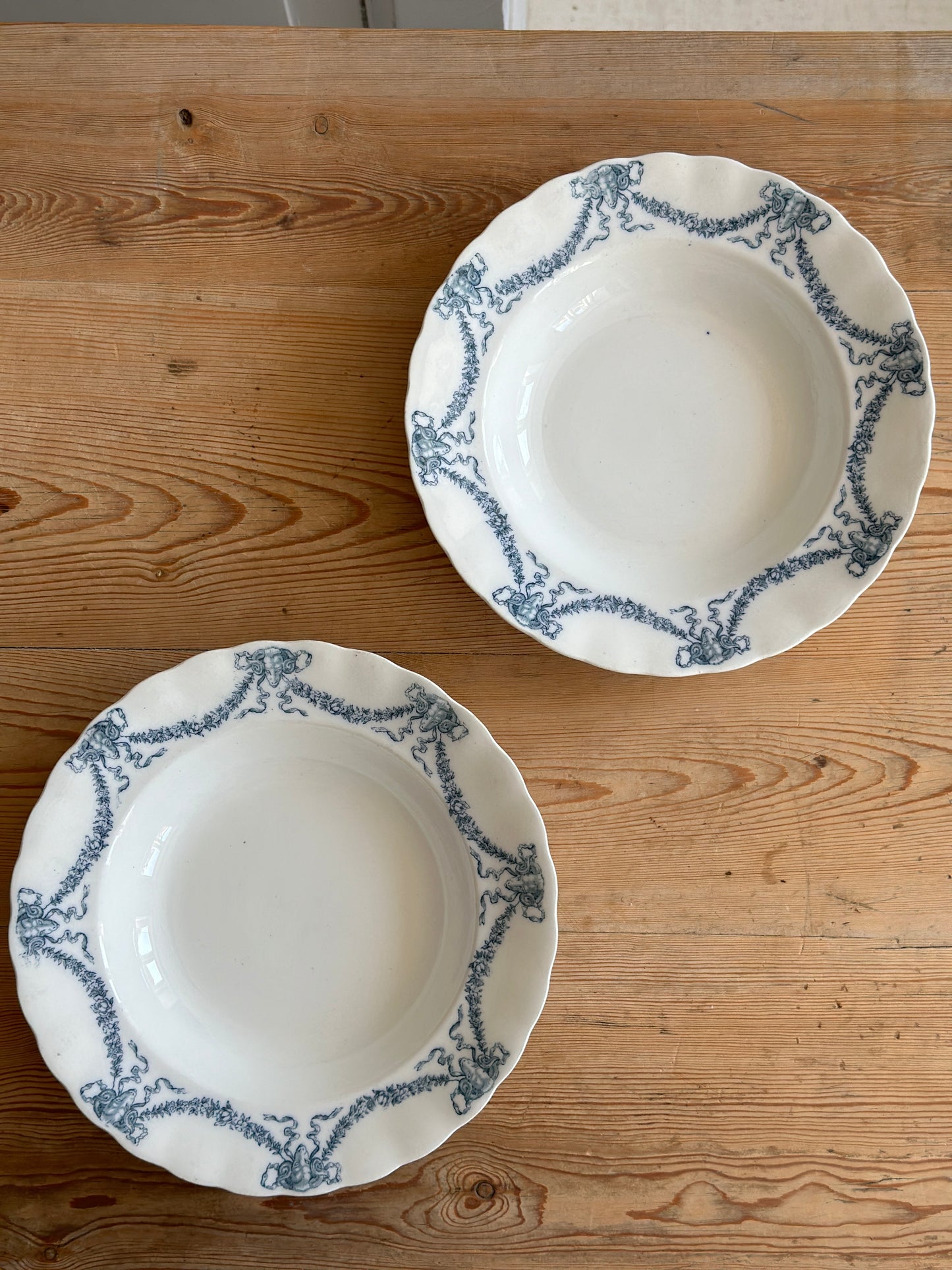 Smukke dybe tallerkner