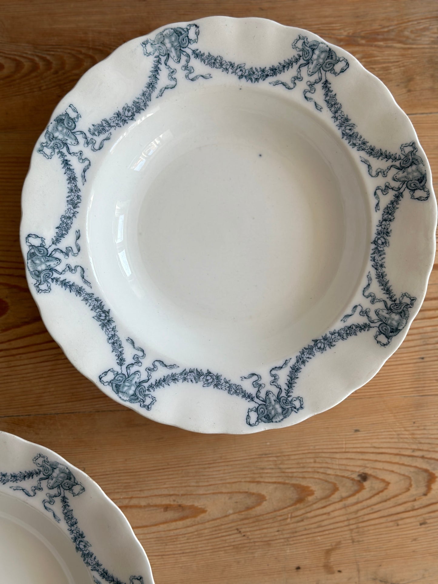 Smukke dybe tallerkner