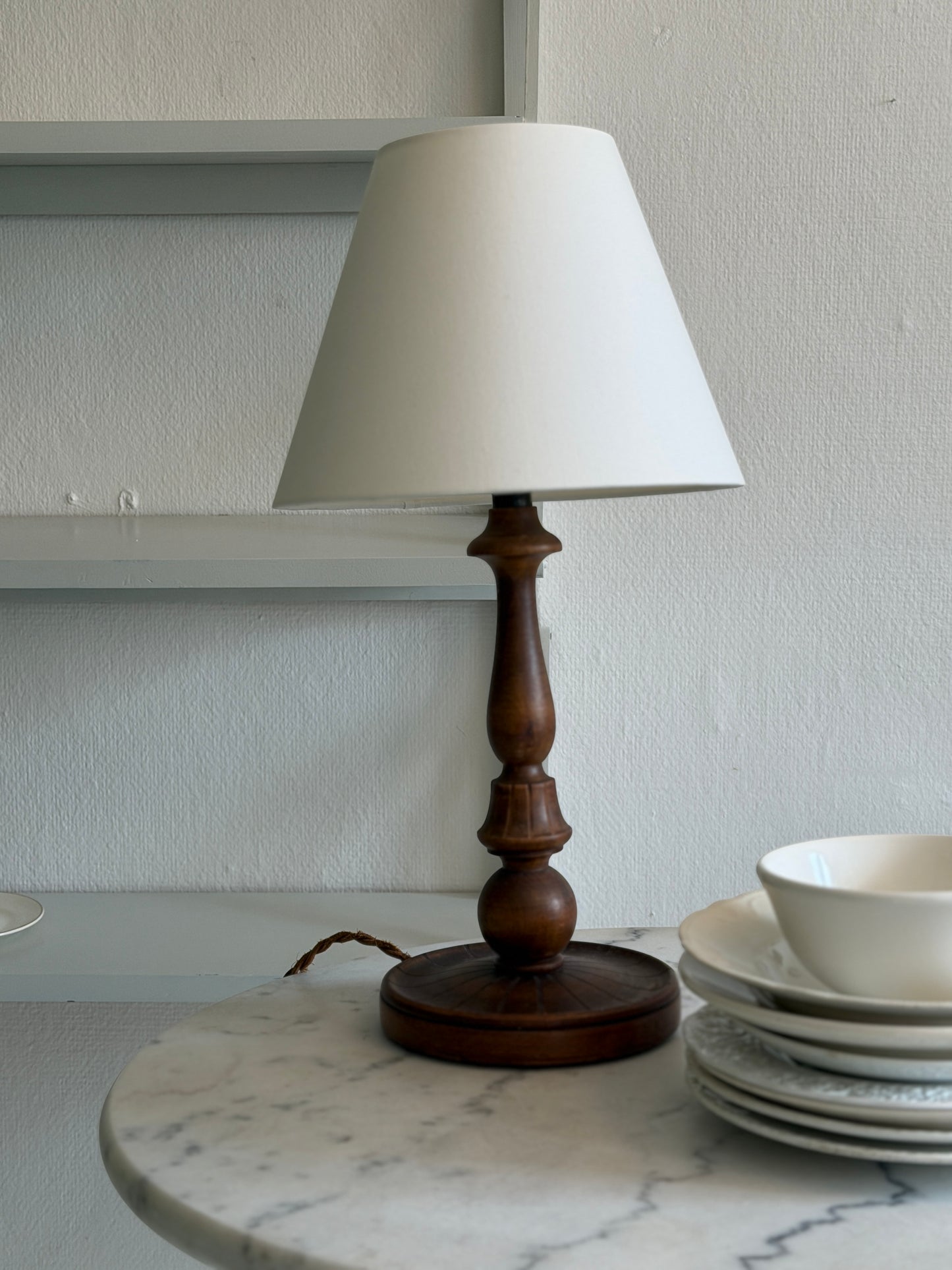 Fineste bordlampe i træ