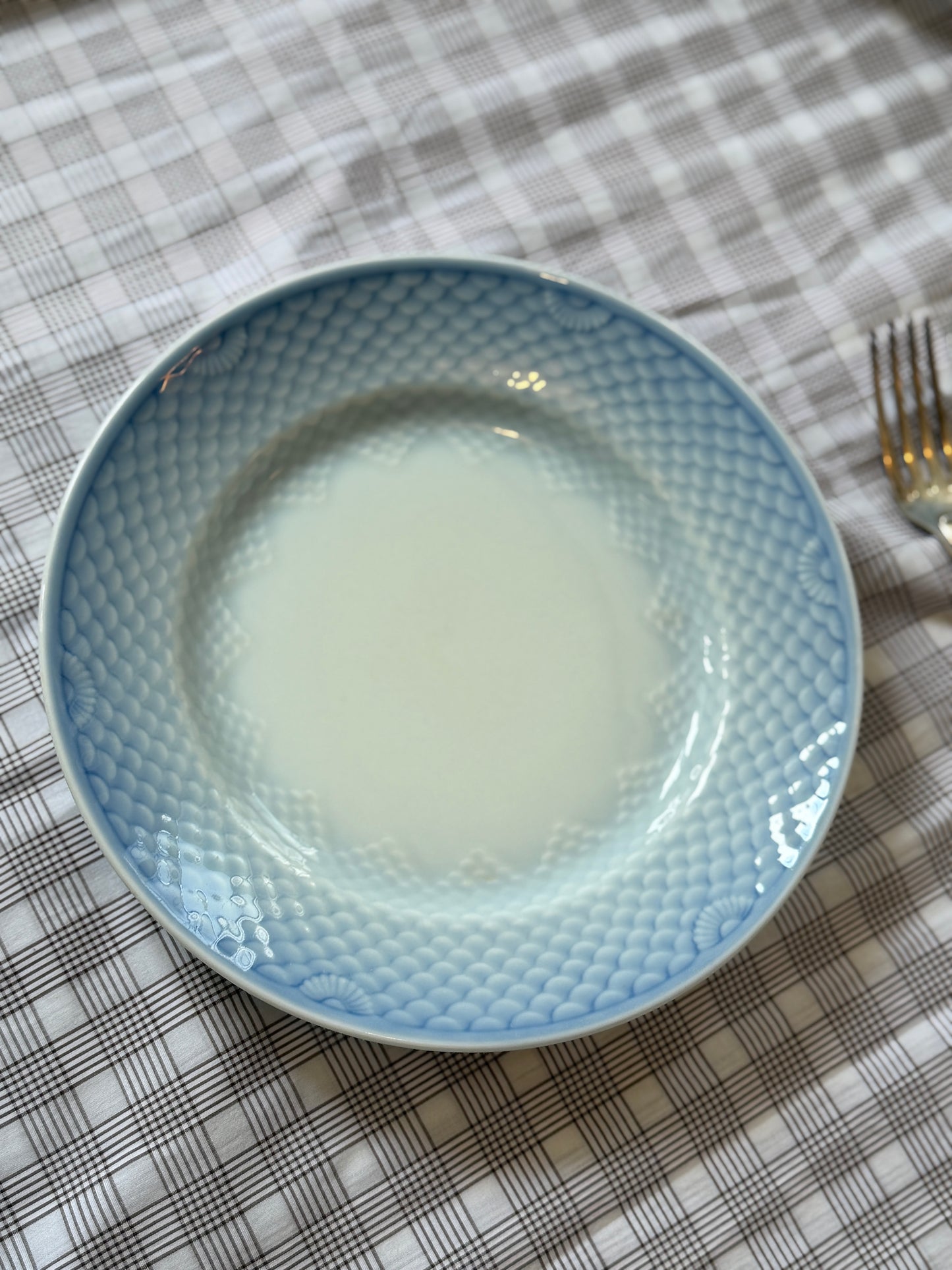 Blå tone frokosttallerken