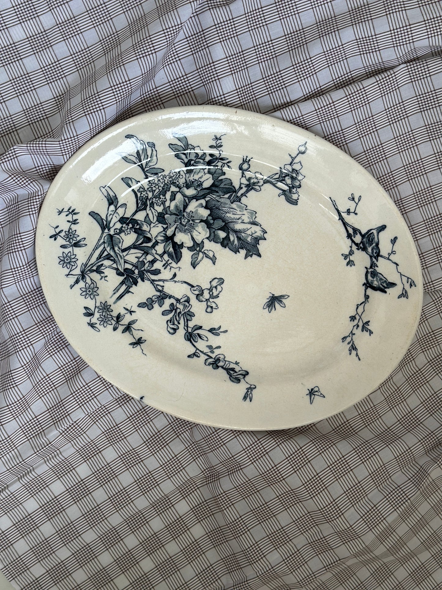 Aluminia fad med blå blomster