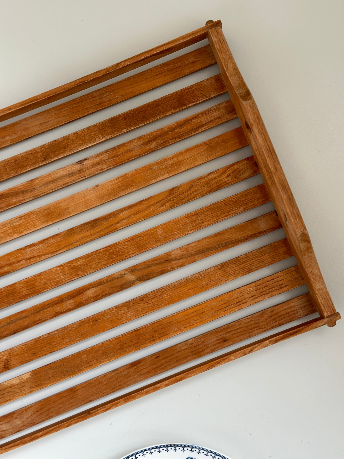 Serveringsbakke i træ