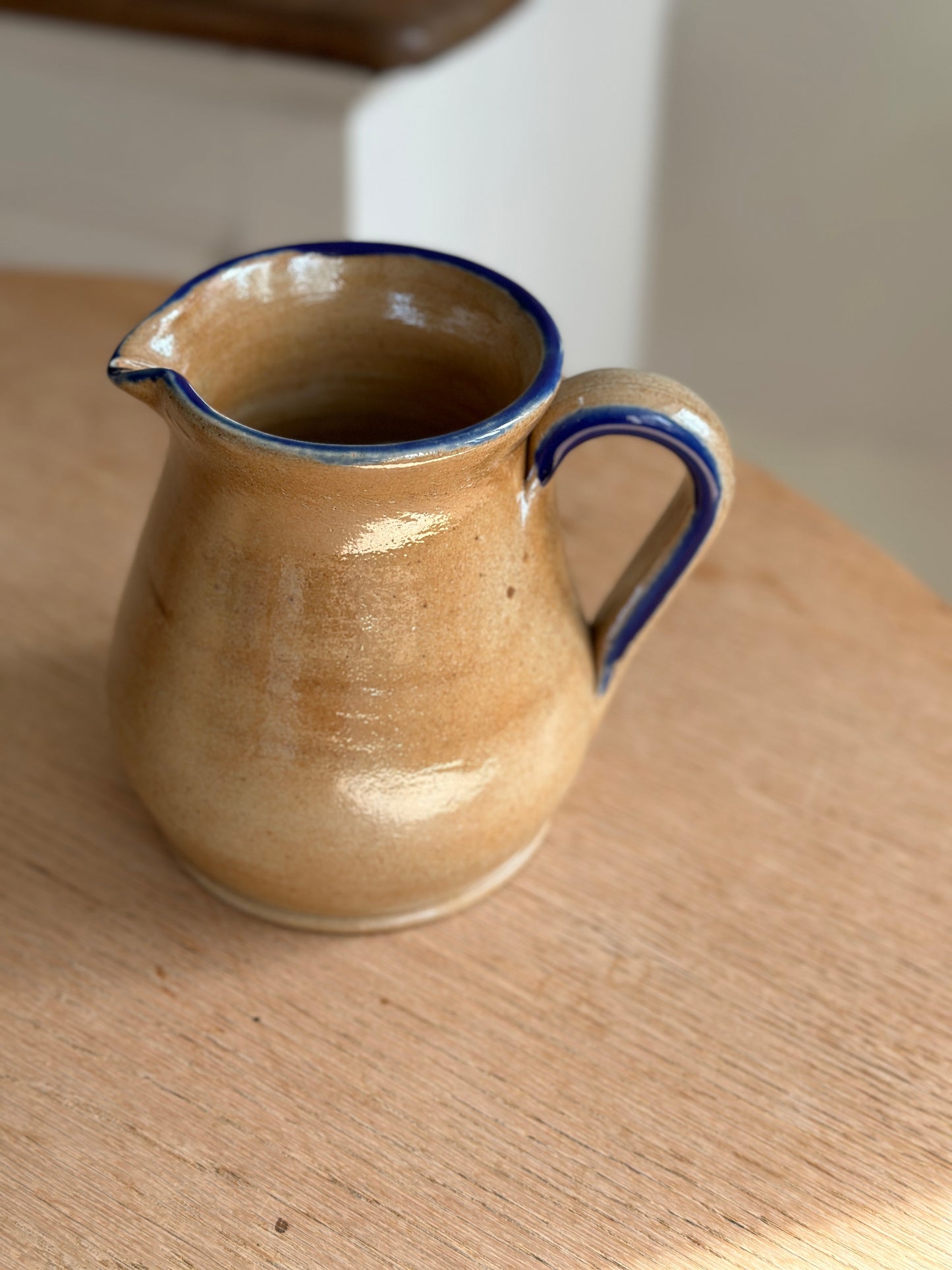 Lertøjskande med blå kant