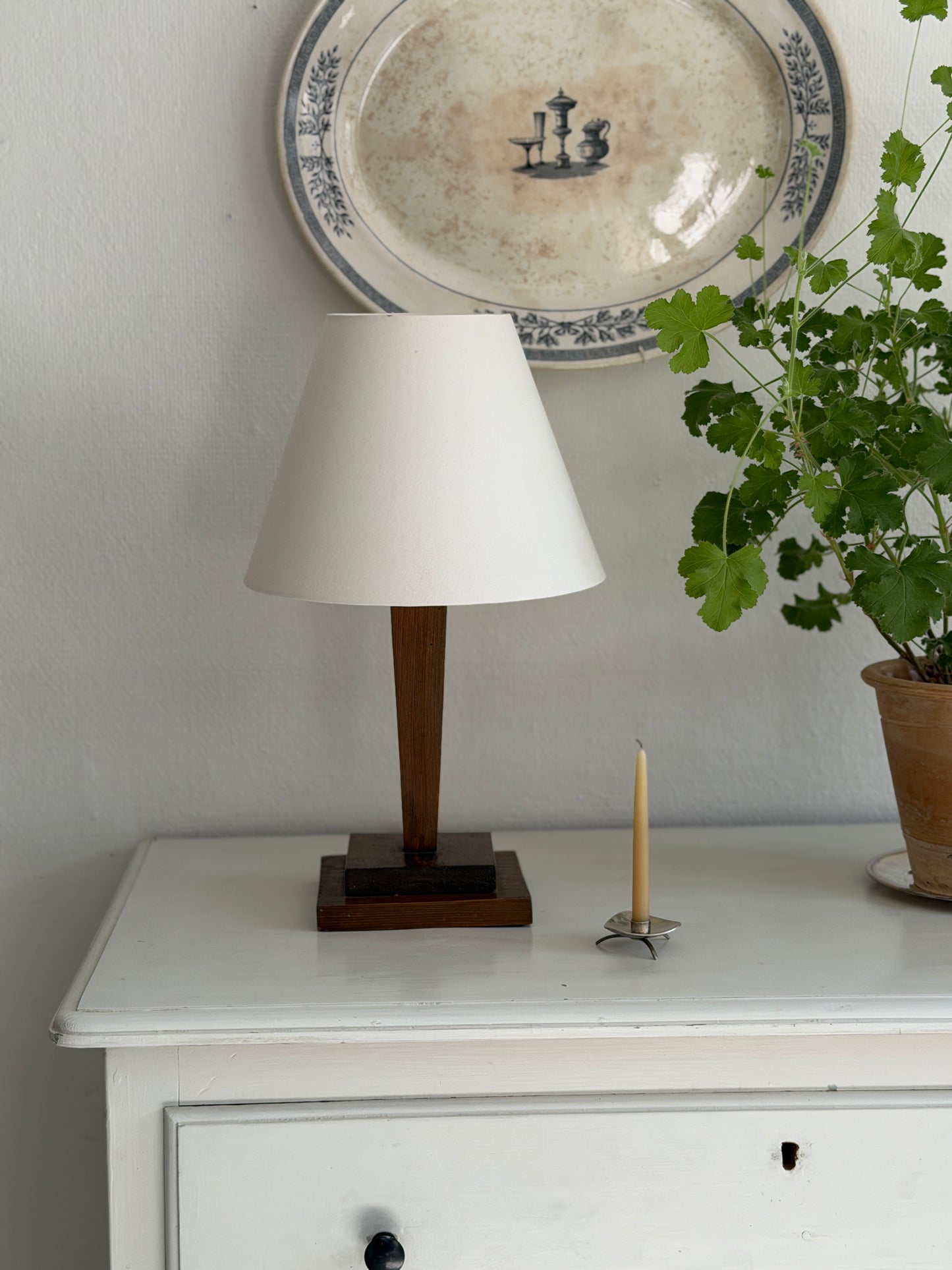 Bordlampe i træ