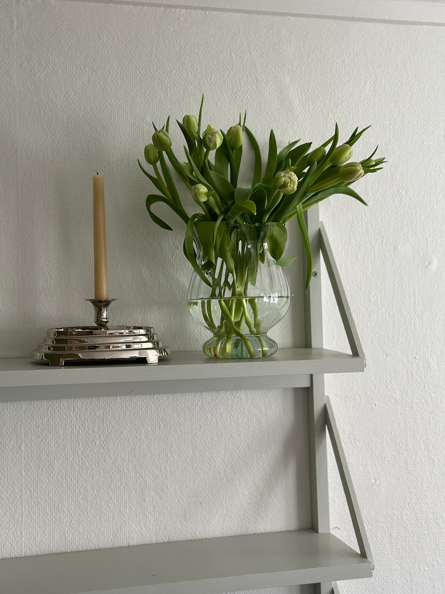 Stor sølv lysestage på fod