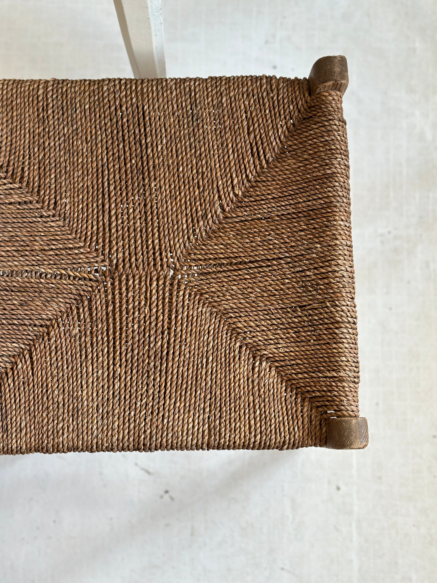 Skammel med fletsæde