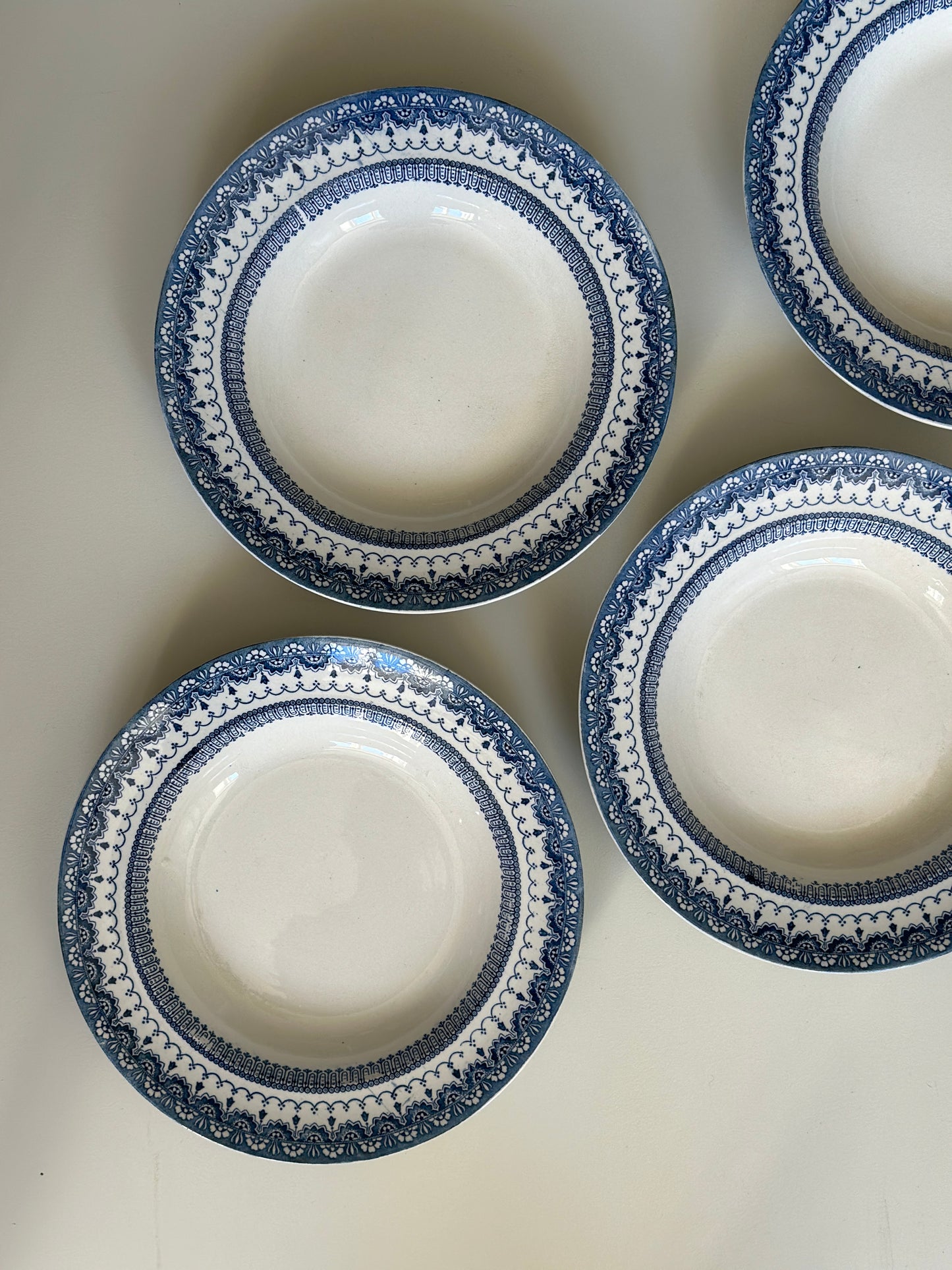 Smukke dybe tallerkner