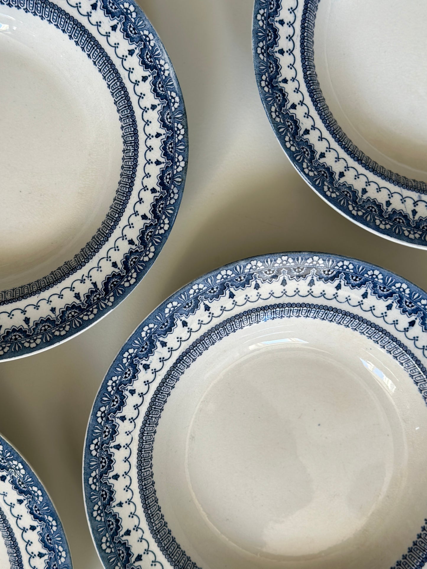 Smukke dybe tallerkner