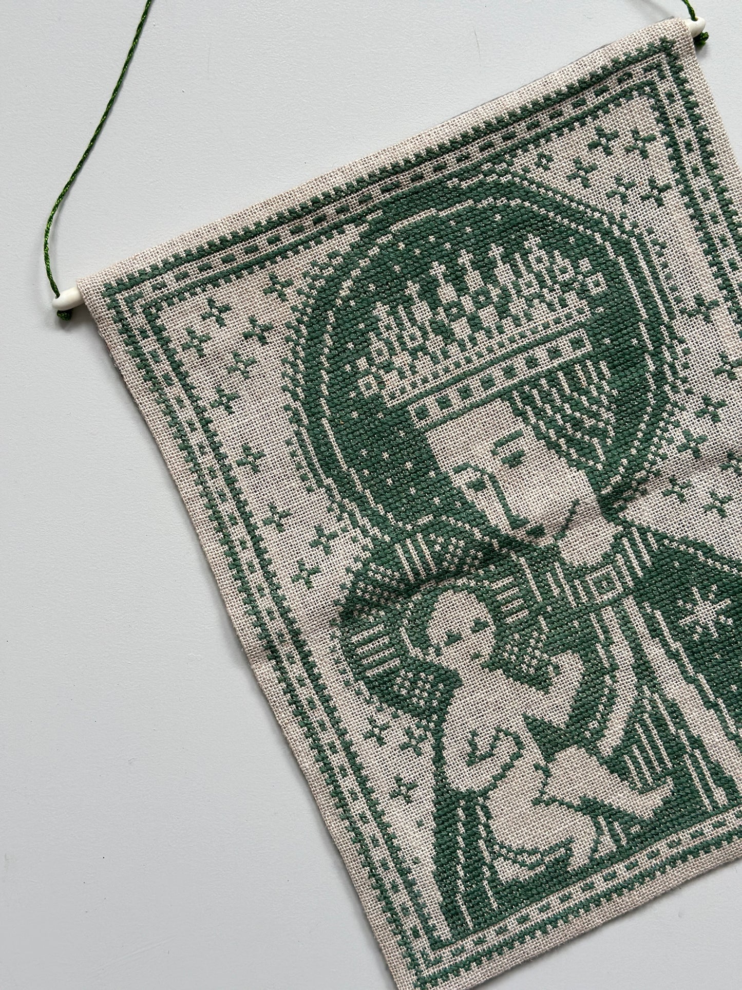 Vægophæng i tekstil