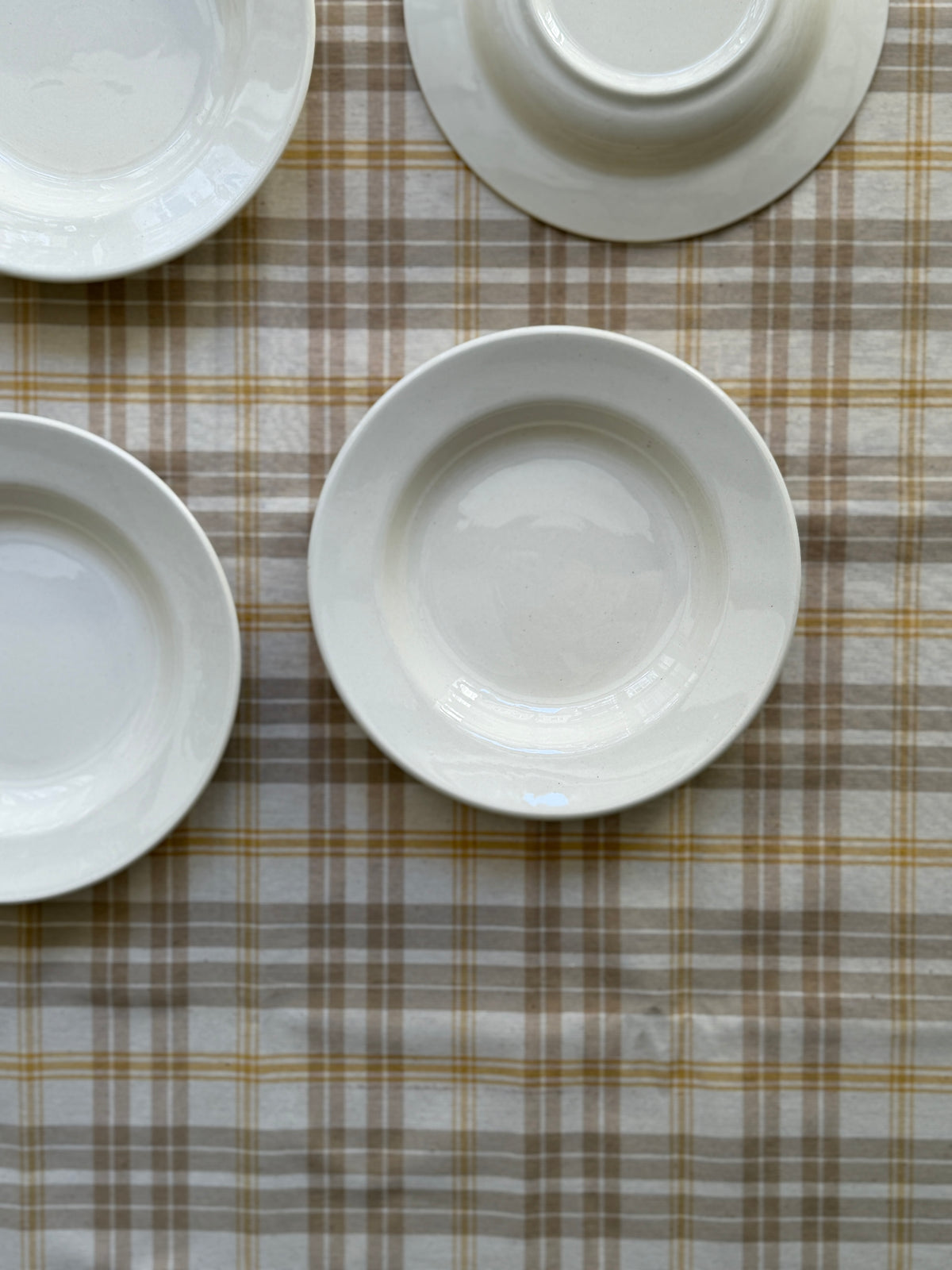 Dybe creme tallerkner