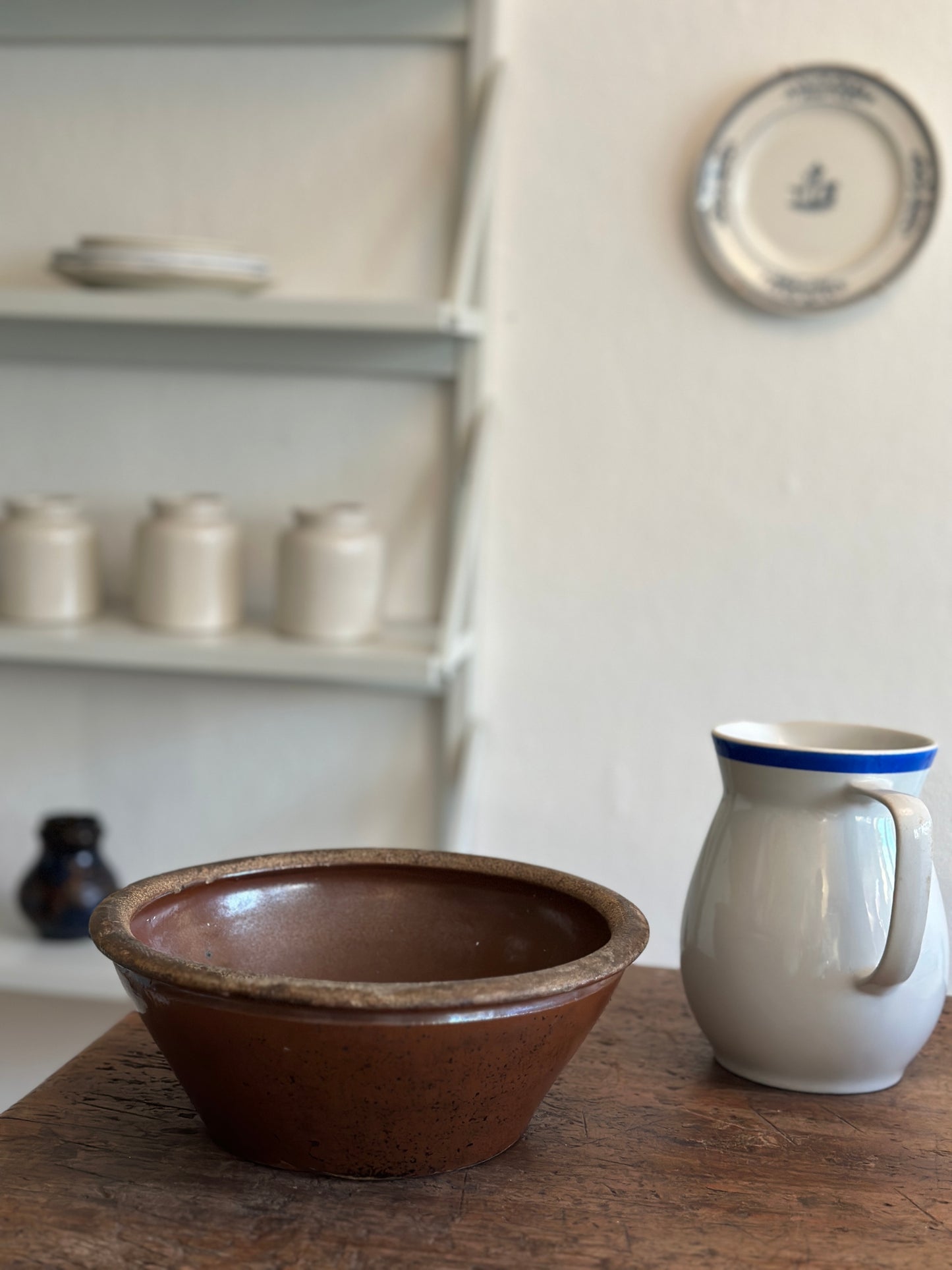 Brun lerskål