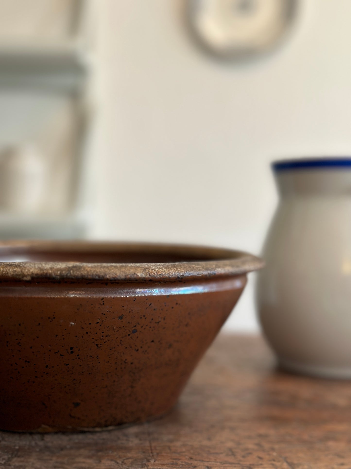 Brun lerskål