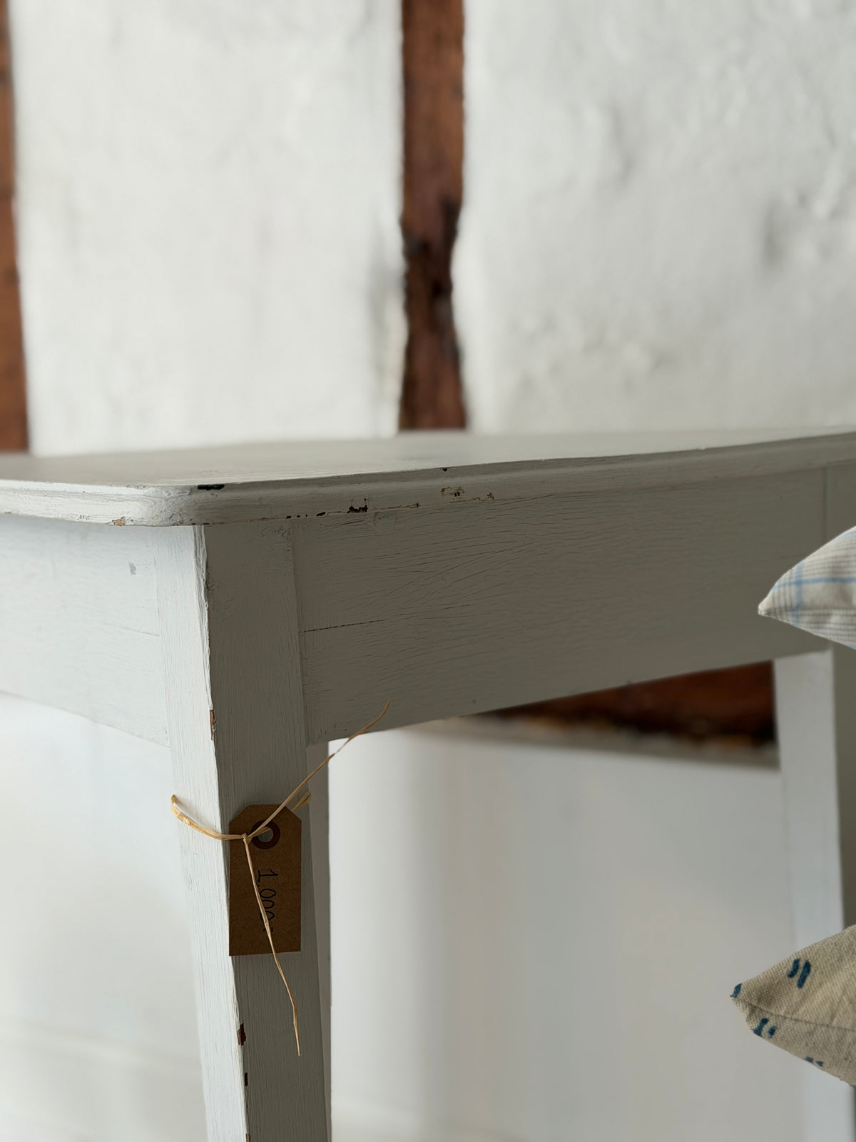 Gråmalet bord