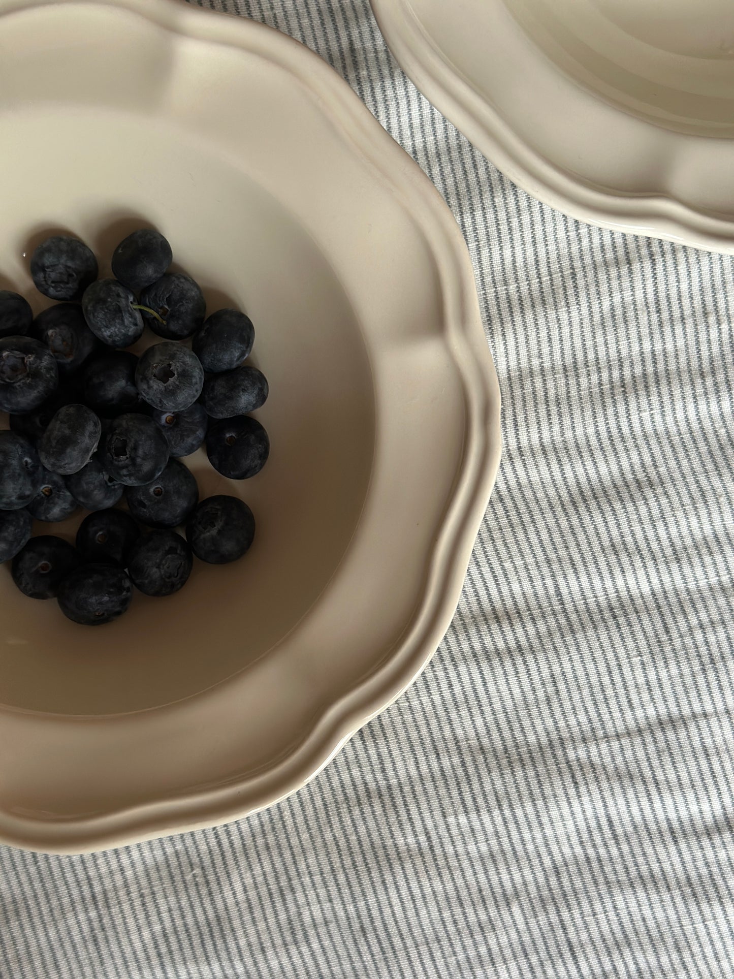 Cremefarvet ymerskåle